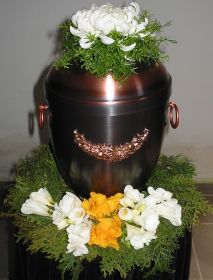 Urnenschmuck_Auflag7.jpg